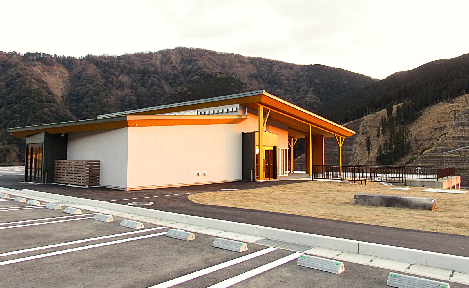 阿蘇立野ダム展望施設タテット